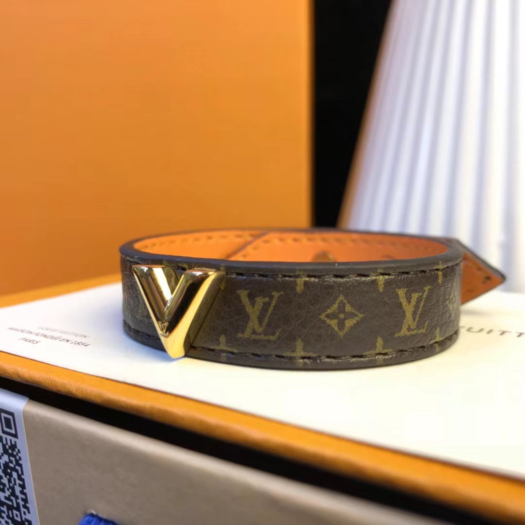 Louis Vuitton Bracelet   - PerfectKickZ
