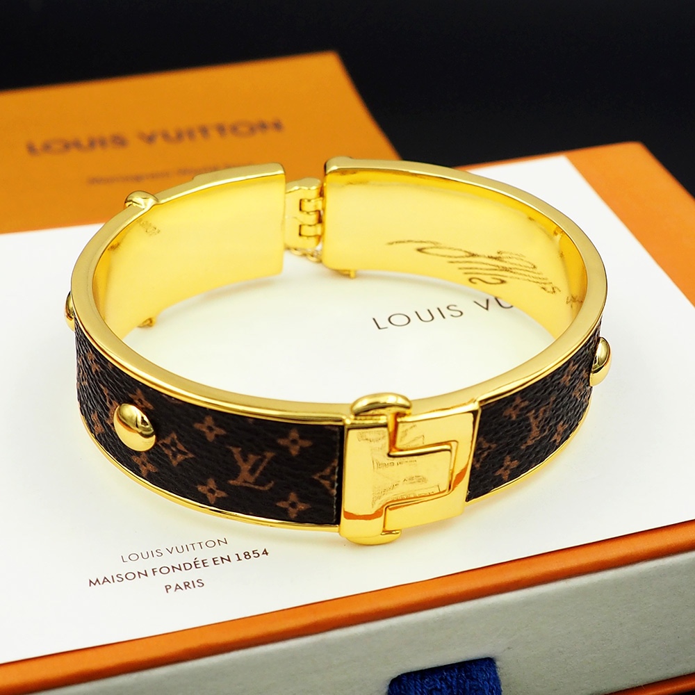 Louis Vuitton LV Signature Bracelet   M1434S - PerfectKickZ