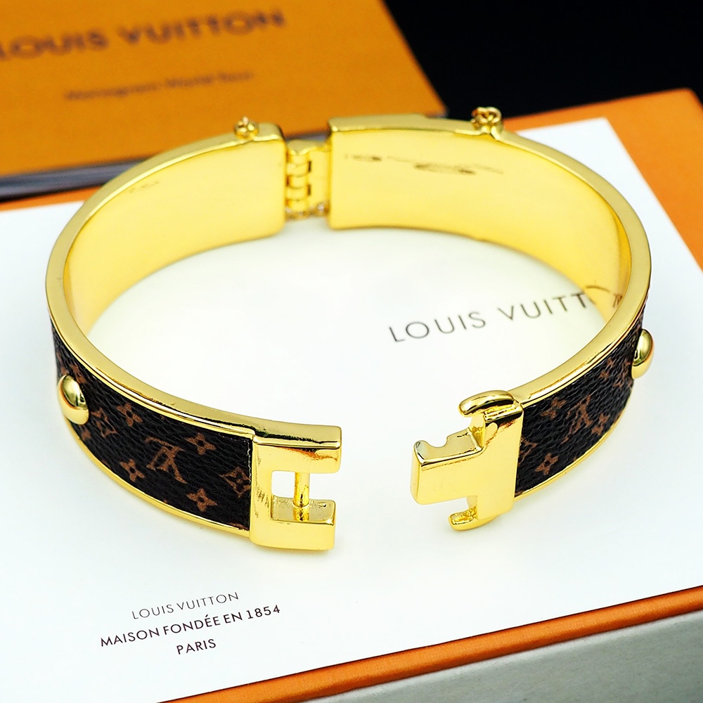 Louis Vuitton LV Signature Bracelet   M1434S - PerfectKickZ