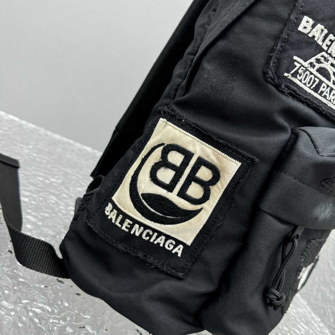 Balenciaga Explorer Patched Backpack   32x9x 47cm - 