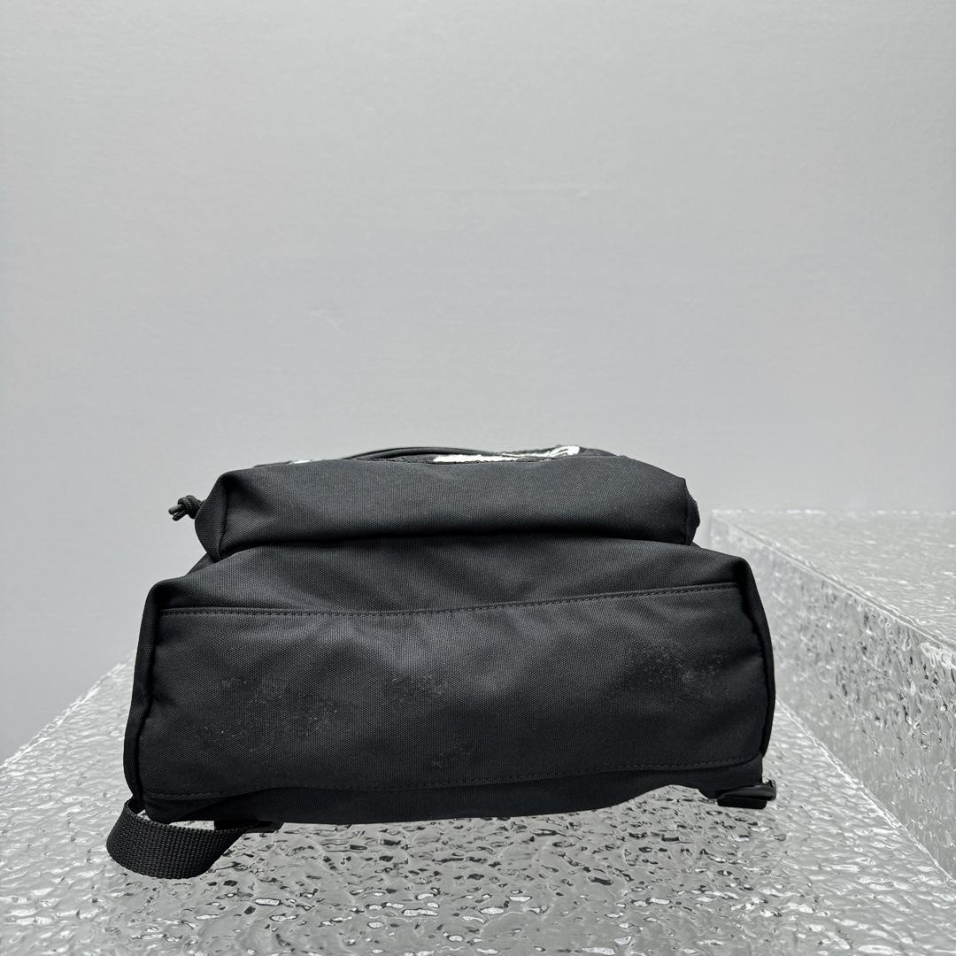 Balenciaga Explorer Patched Backpack   32x9x 47cm - 