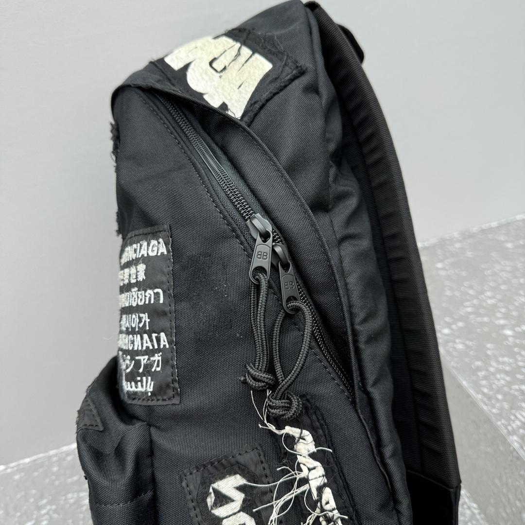 Balenciaga Explorer Patched Backpack   32x9x 47cm - 