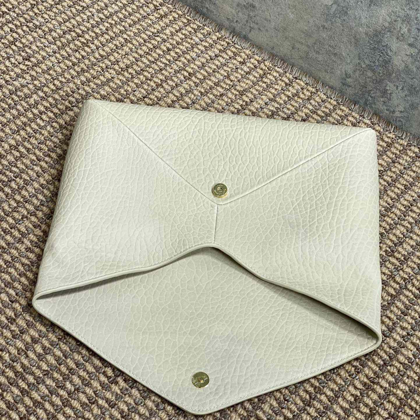 Saint Laurent Cassandre Large Envelope Pouch In Lambskin - PerfectKickZ