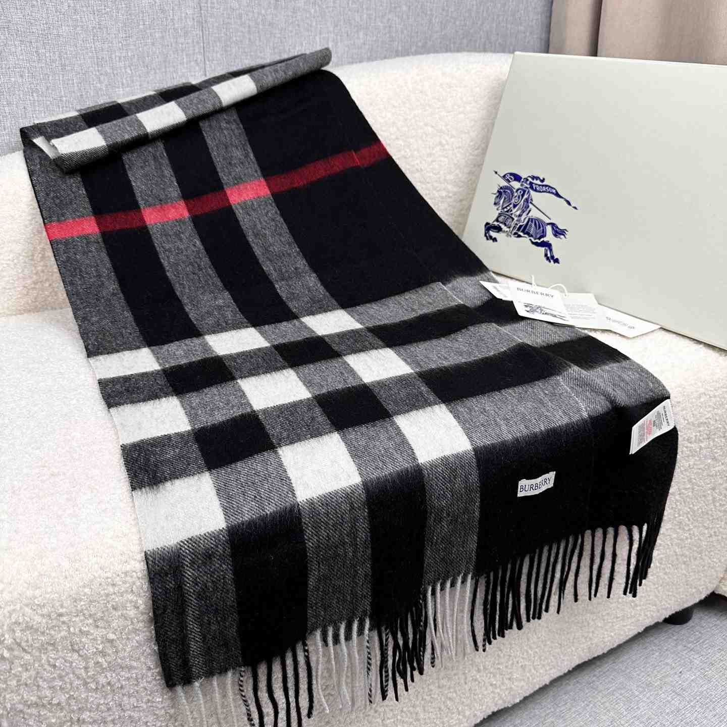 Burberry Scarf   180*40cm - PerfectKickZ