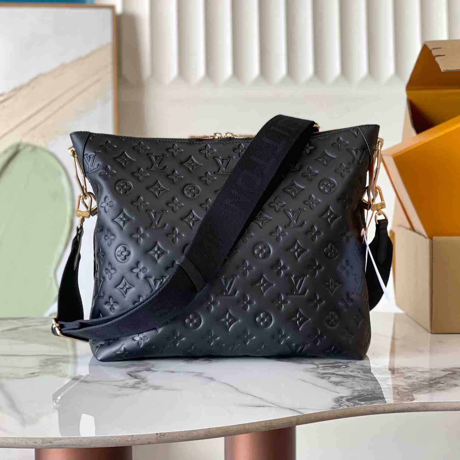 Louis Vuitton Coussin Hobo MM  M12068 - PerfectKickZ