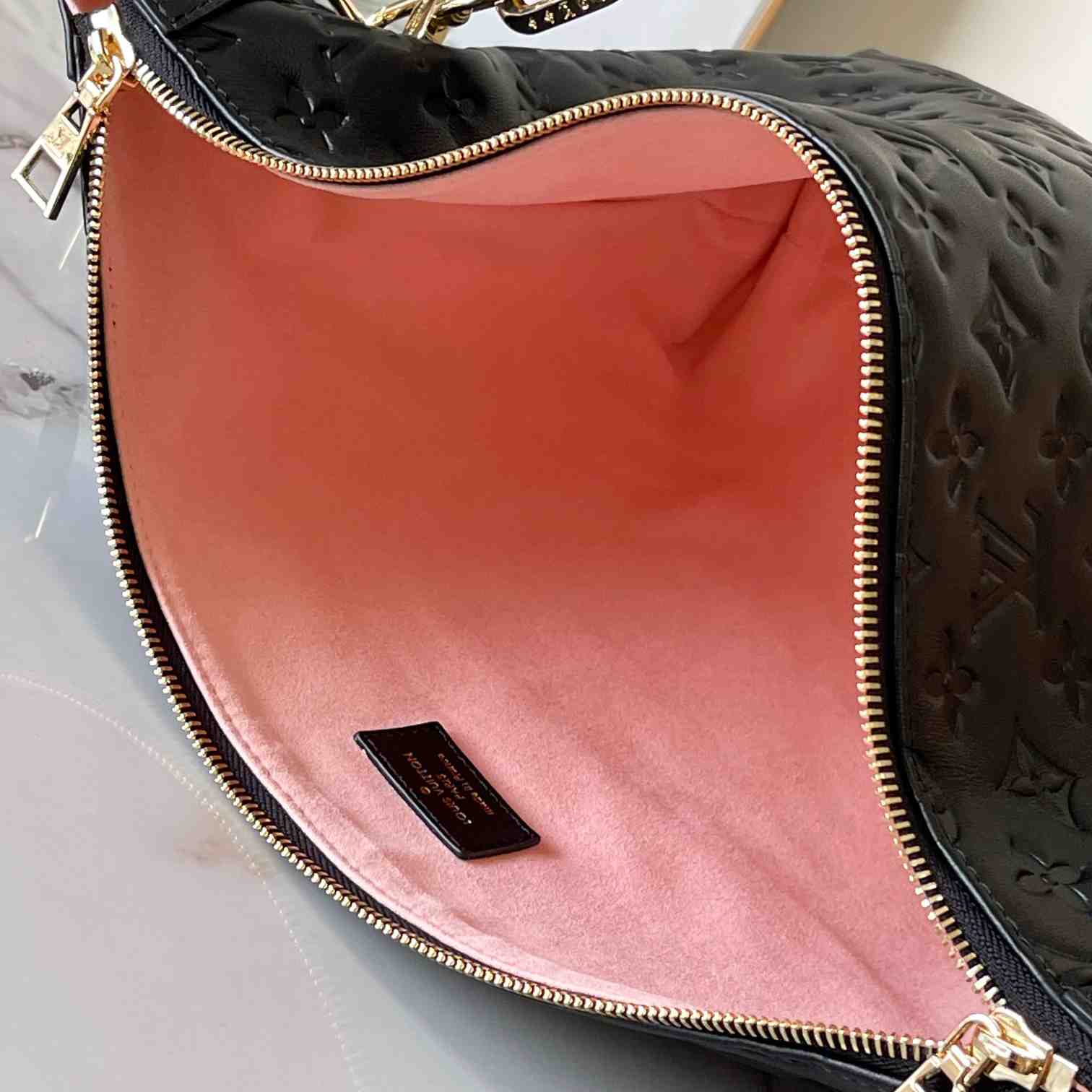 Louis Vuitton Coussin Hobo MM  M12068 - PerfectKickZ