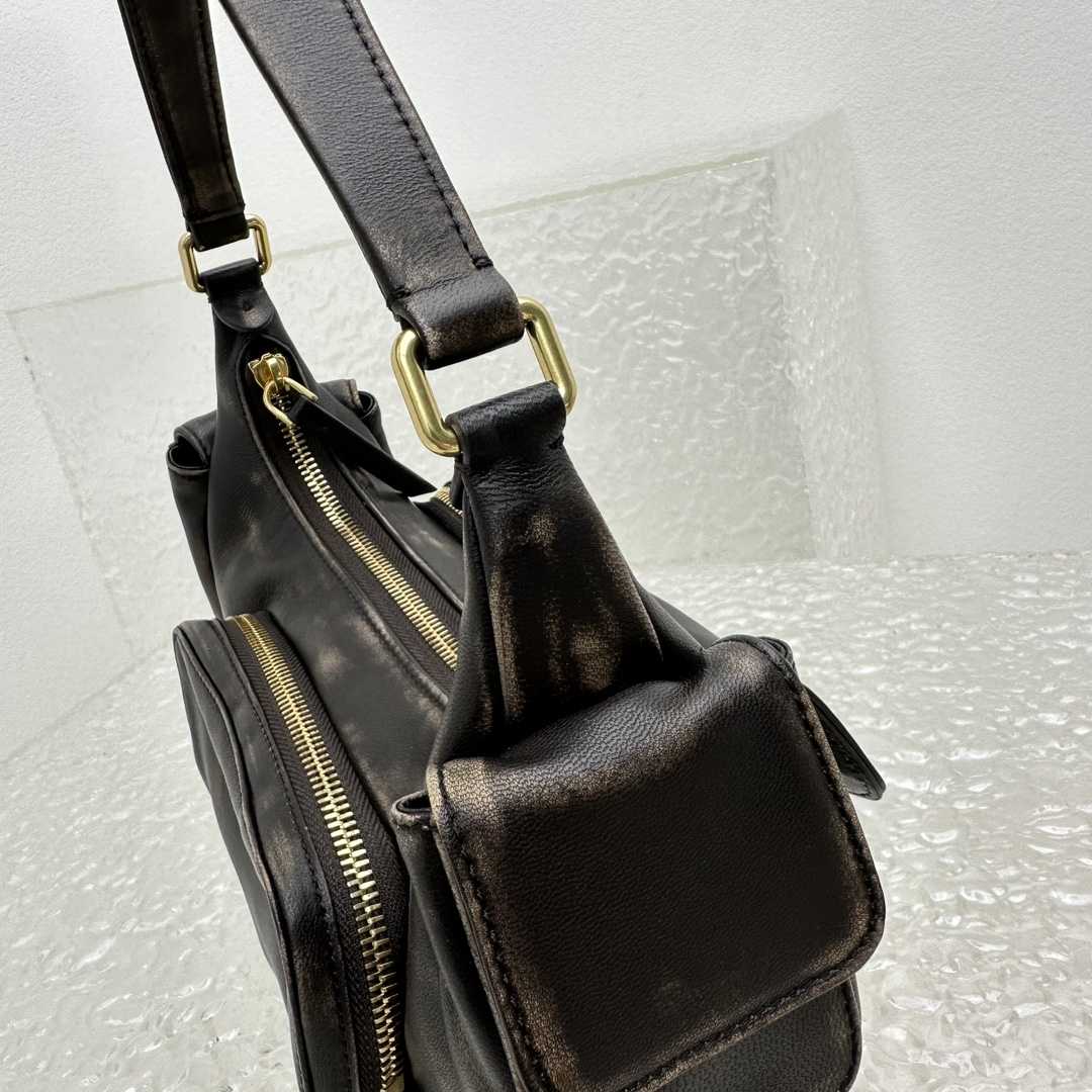 Miu Miu Nappa Leather Pocket Bag (21-12-6cm) - PerfectKickZ