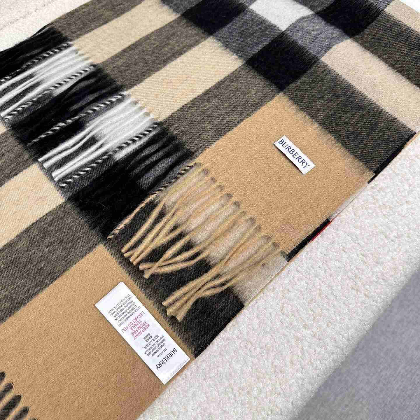 Burberry Scarf   180*40cm - PerfectKickZ