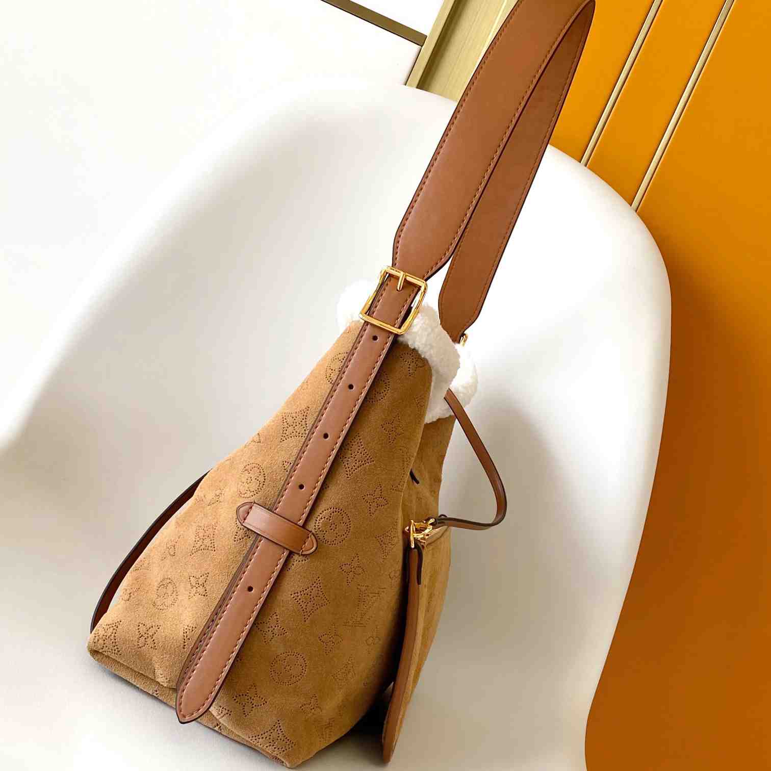 Louis Vuitton CarryAll PM  M11843 - PerfectKickZ