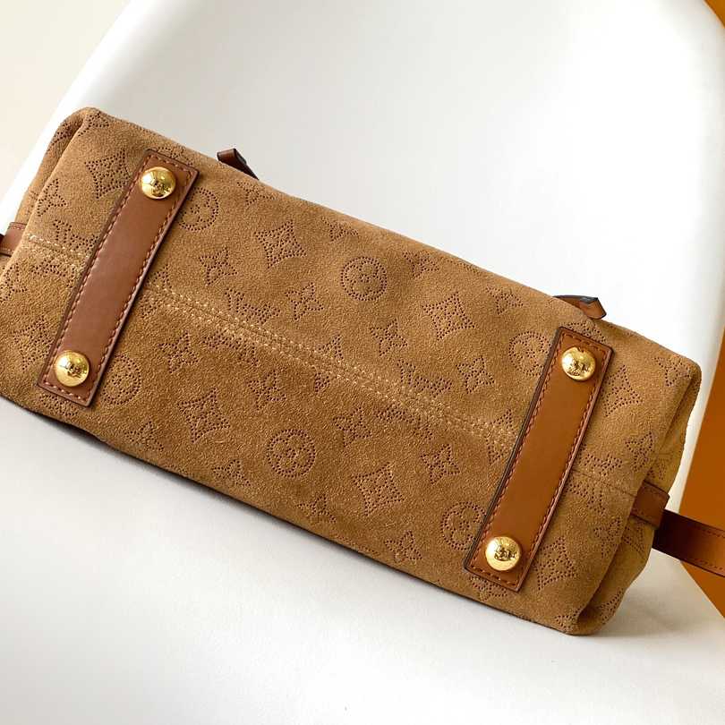 Louis Vuitton CarryAll PM  M11843 - PerfectKickZ