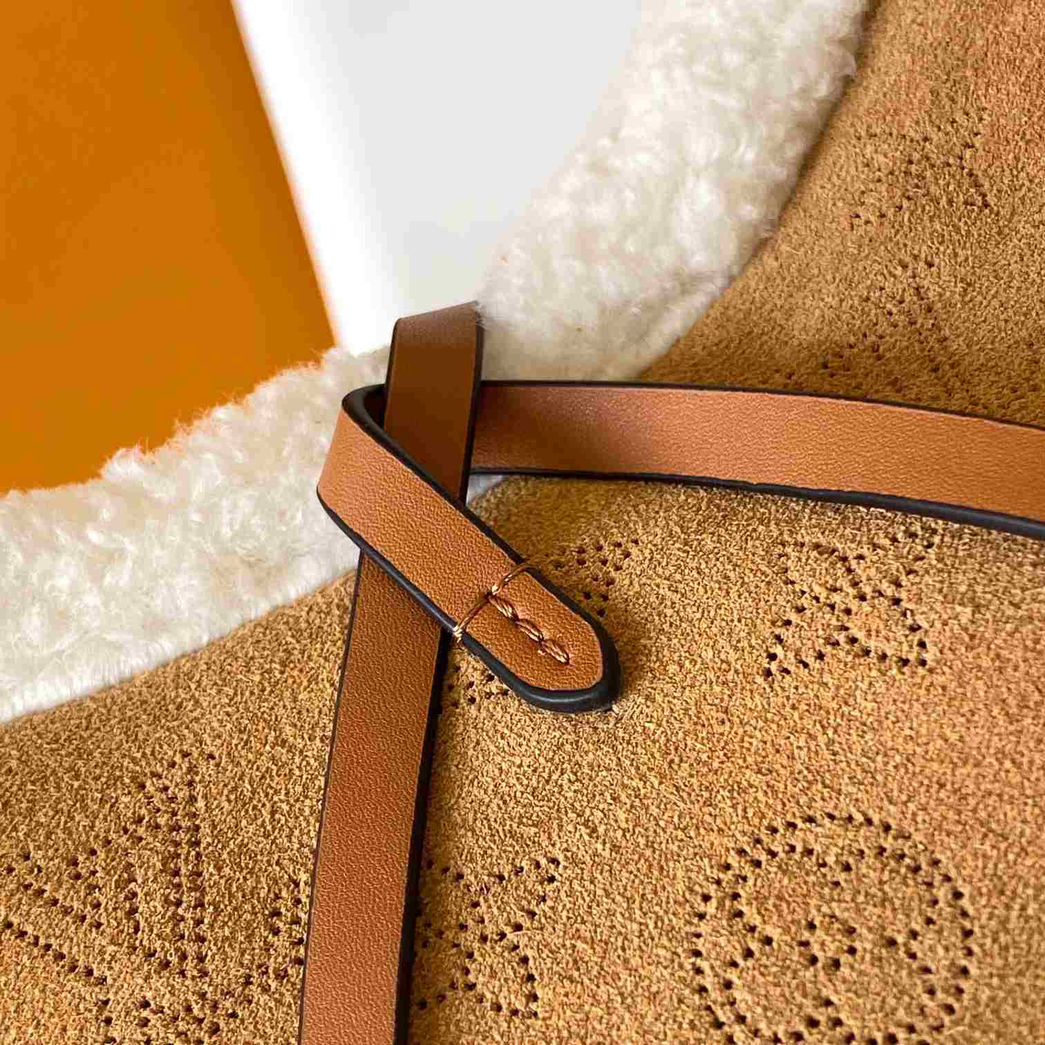 Louis Vuitton CarryAll PM  M11843 - PerfectKickZ