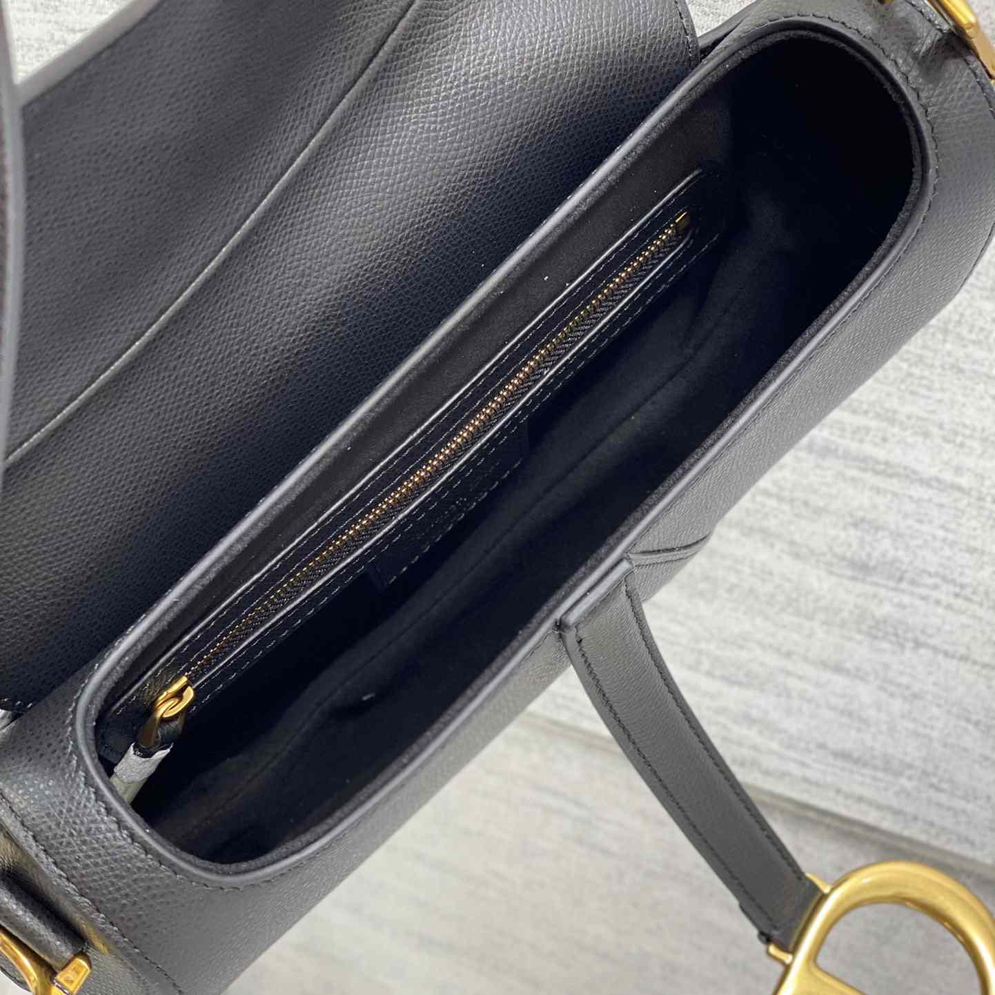 Dior Saddle Bag    24×6×18cm - PerfectKickZ