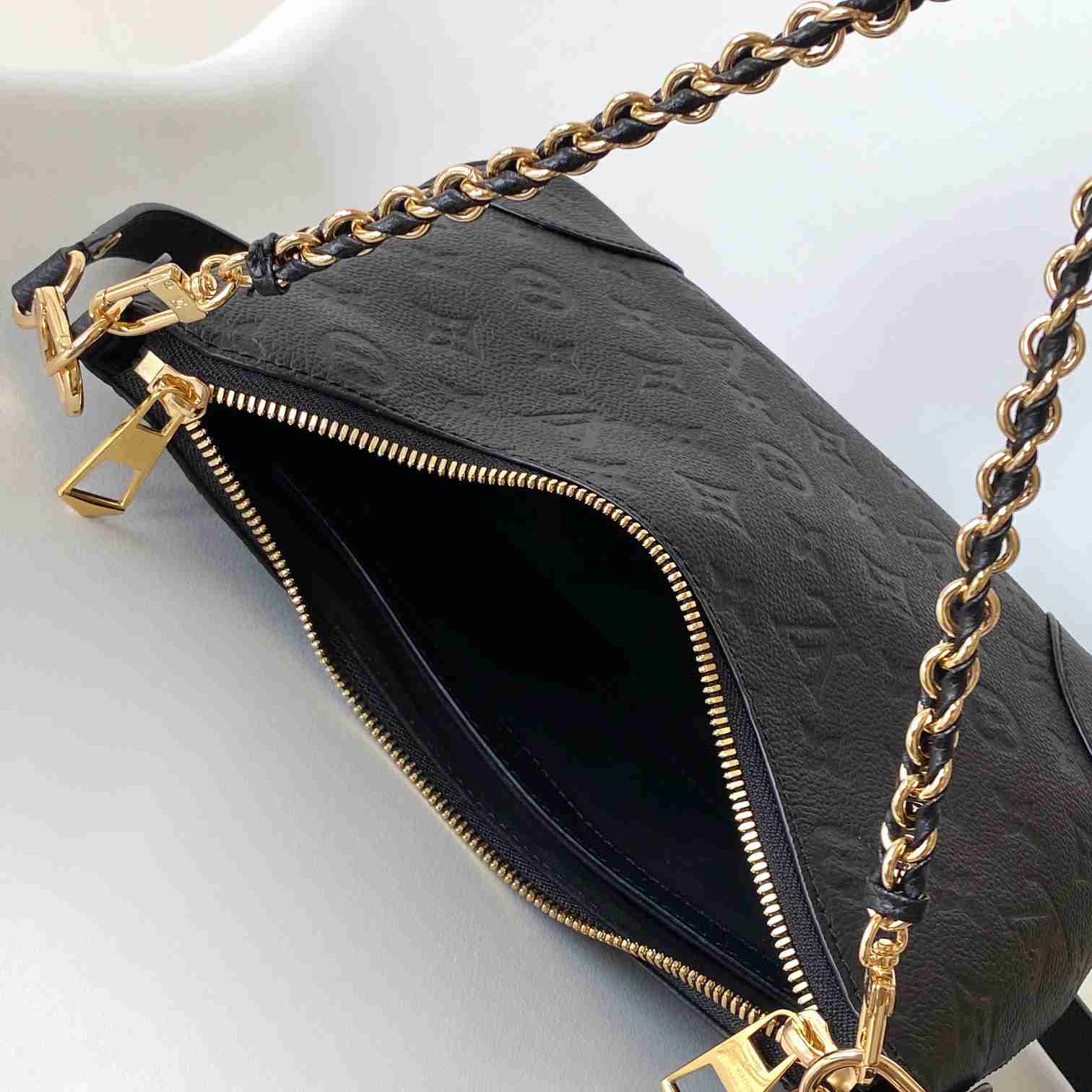 Louis Vuitton Boulogne  M12930 - PerfectKickZ
