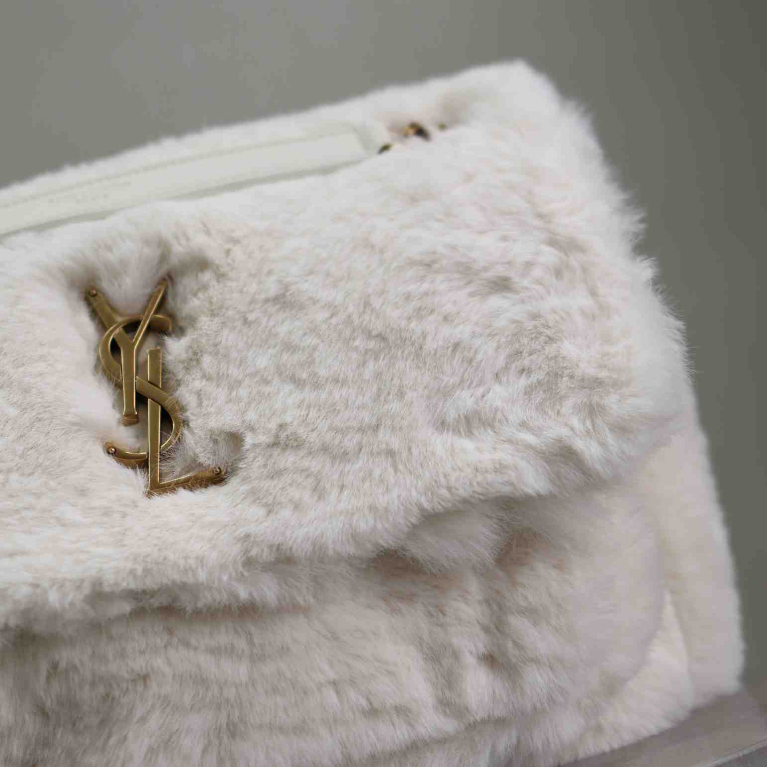 Saint Laurent Niki Medium Soft Bag  (28×20×8.5cm) - PerfectKickZ
