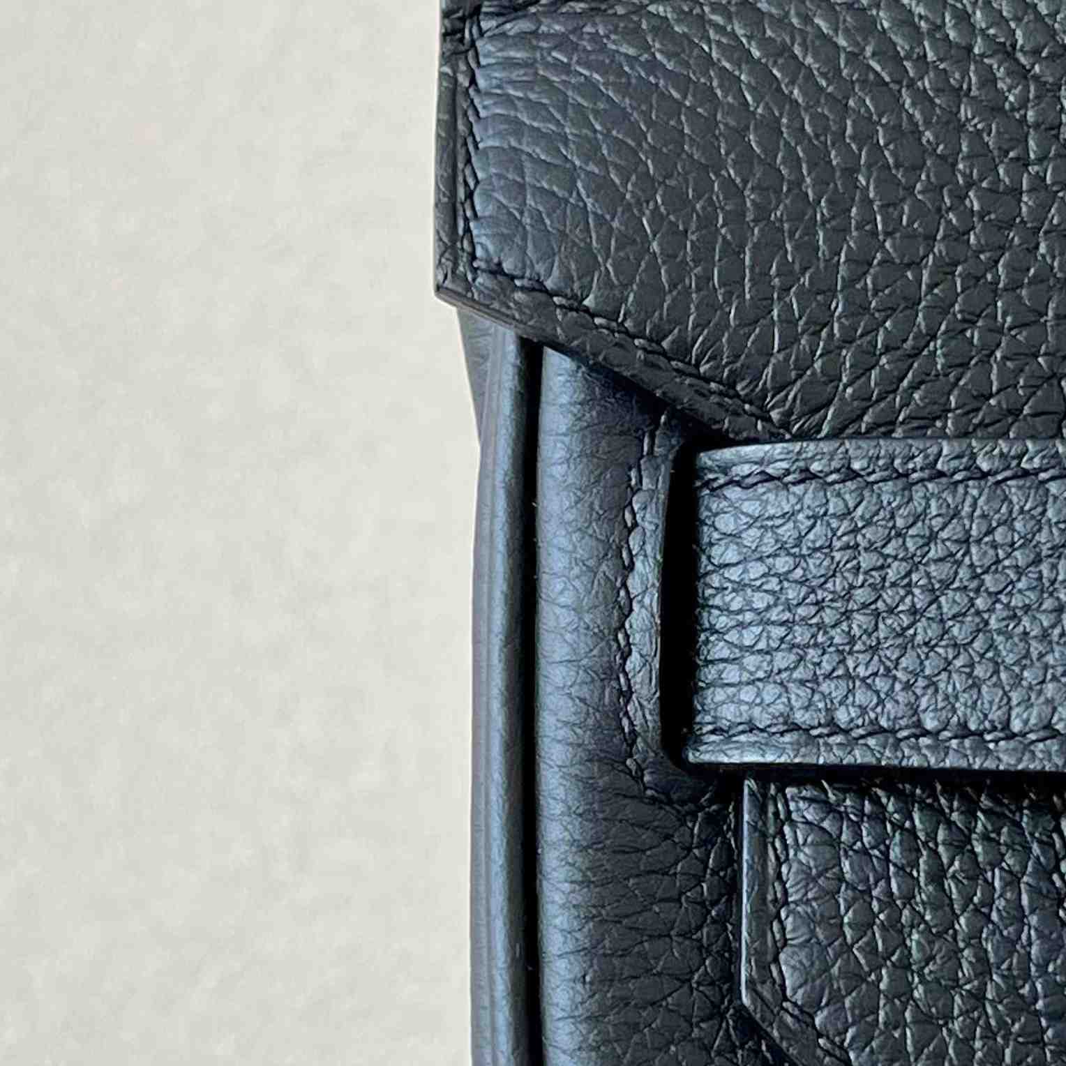 Hermès Kelly Akkad Belt Bag  8X8X25.5cm - PerfectKickZ