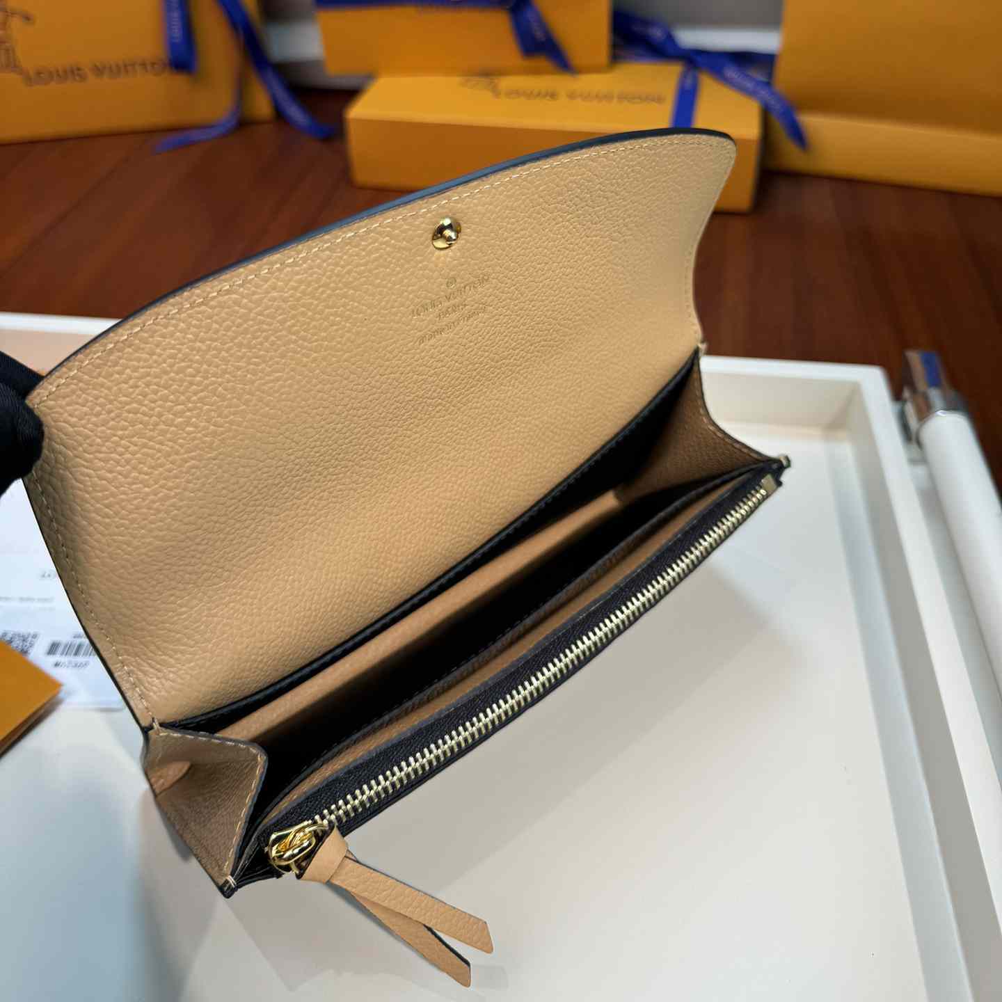 Louis Vuitton Emilie Wallet  M62369 - PerfectKickZ