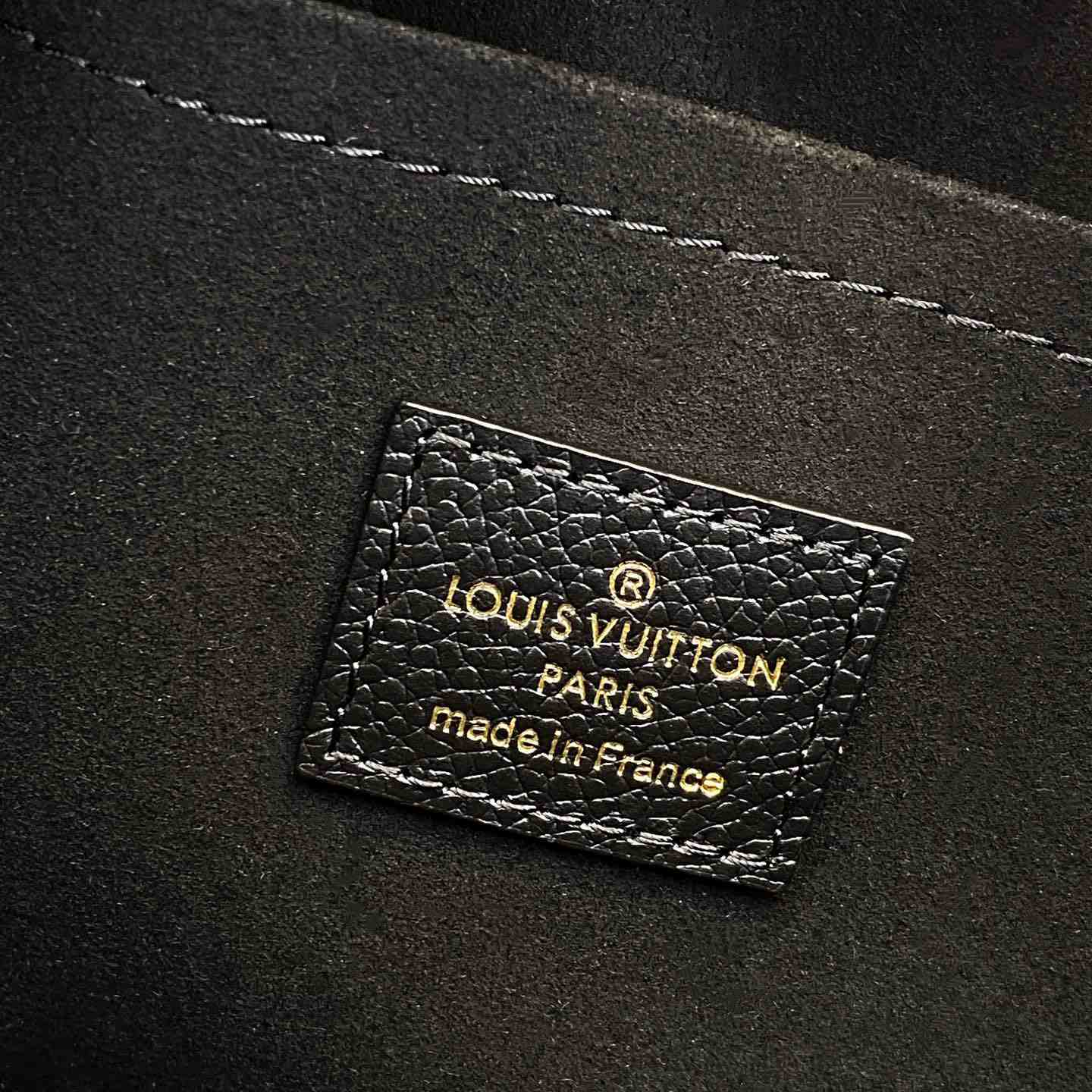 Louis Vuitton Daily Pouch  M62048 - 