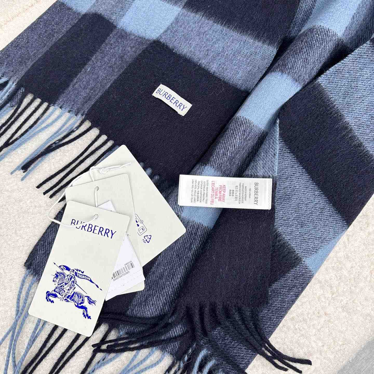 Burberry Scarf   180*40cm - PerfectKickZ