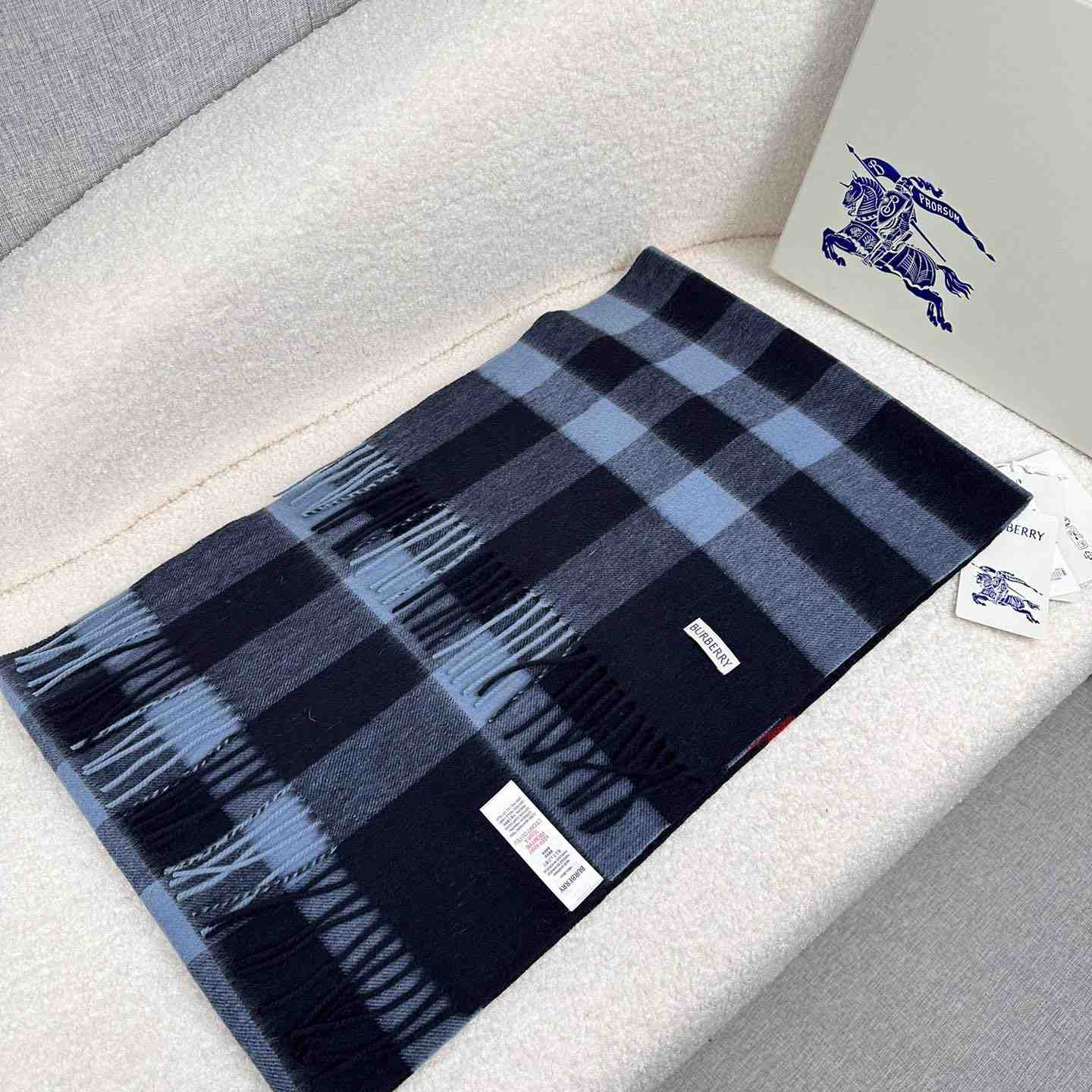 Burberry Scarf   180*40cm - PerfectKickZ