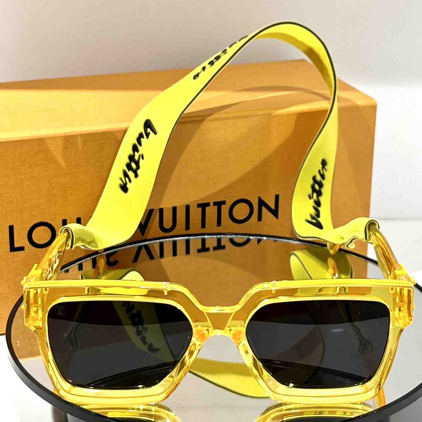 Louis Vuitton 1.1 Millionaires Square Sunglasses  LV96006 - PerfectKickZ