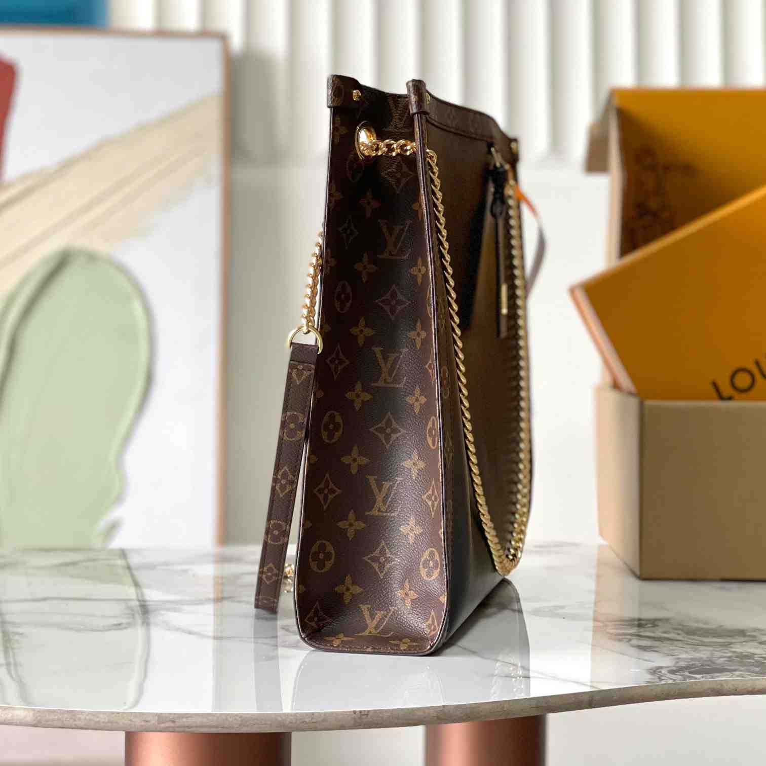 Louis Vuitton Nova MM  M13137 - 