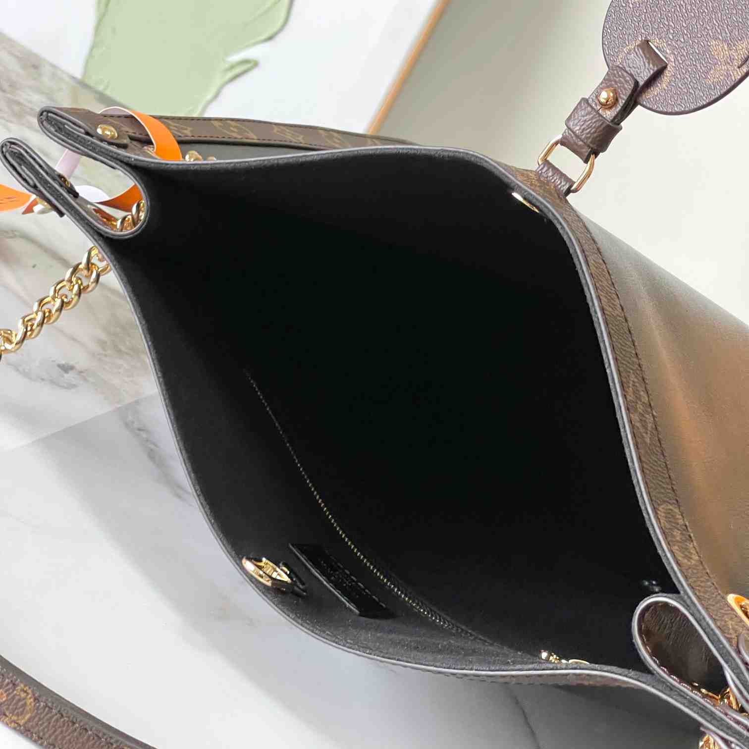 Louis Vuitton Nova MM  M13137 - 