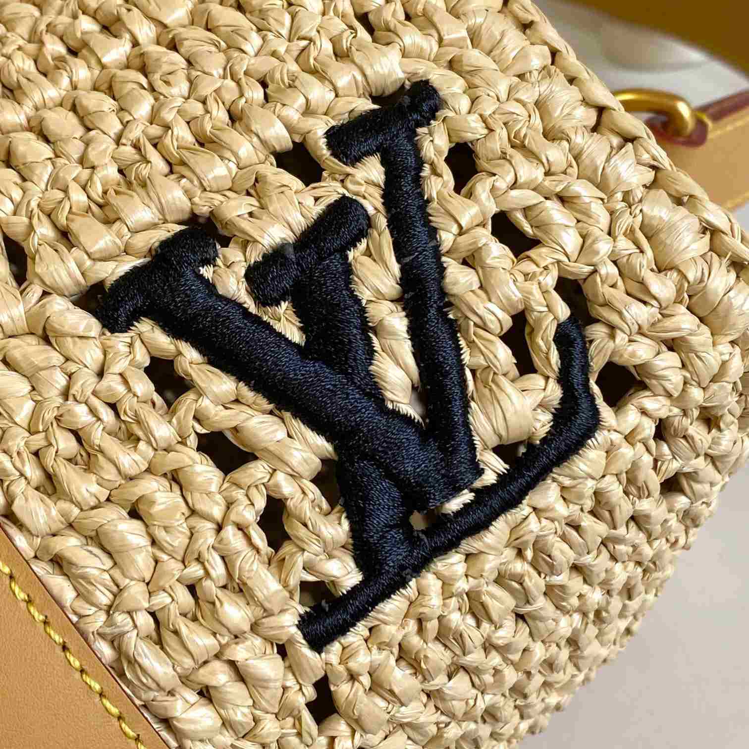 Louis Vuitton Keepall Bandoulière 25  M25010 - PerfectKickZ