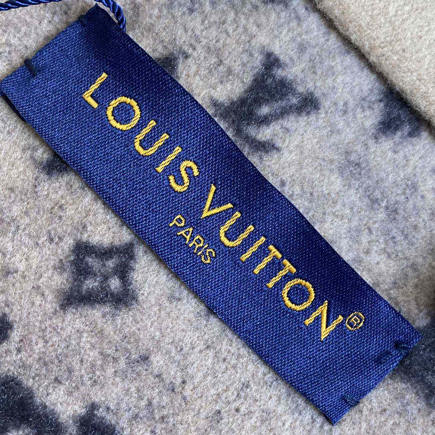 Louis Vuitton Double-Face Wool Blend Overshirt  1AFA59 - PerfectKickZ