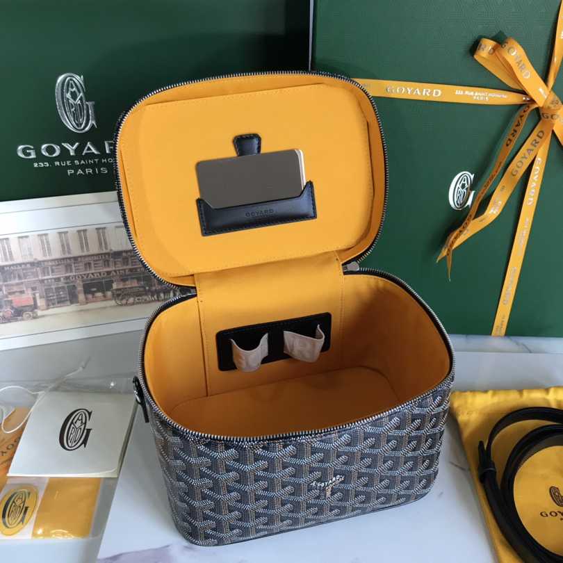 Goyard Muse Vanity Case - PerfectKickZ
