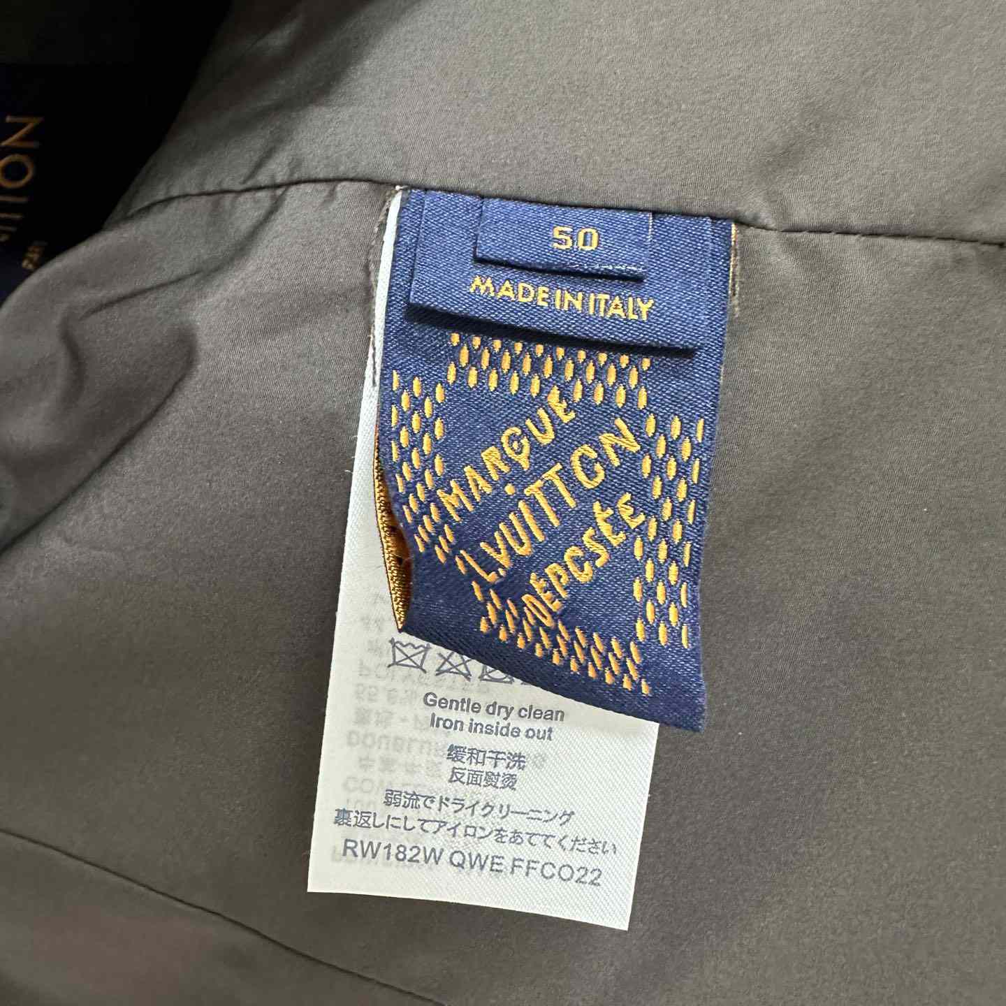 Louis Vuitton Single-Breasted Nubuck Leather Jacket   1AFXFK - PerfectKickZ