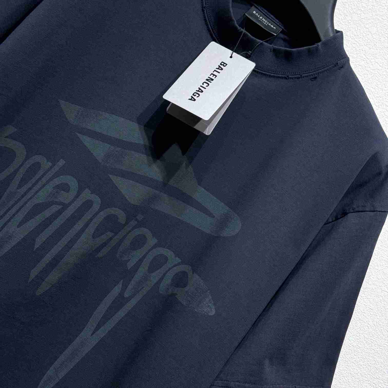 Balenciaga 3B Liquefied T-Shirt Oversized In Faded Black - 