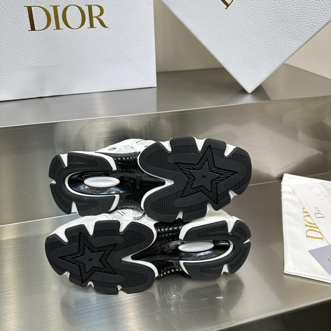 Dior Chrono Sneaker   - 