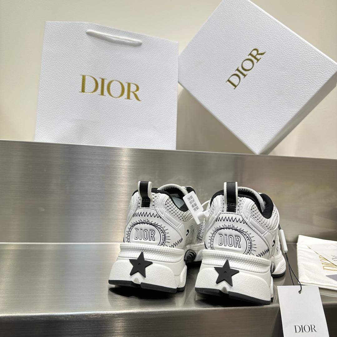 Dior Chrono Sneaker   - 