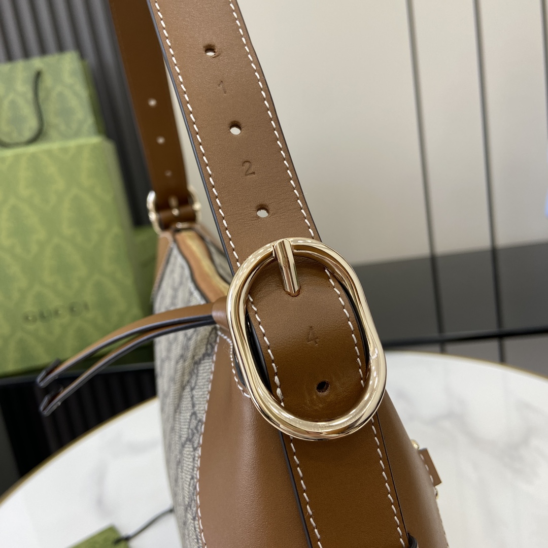 Gucci GG Emblem Large Shoulder Bag - PerfectKickZ