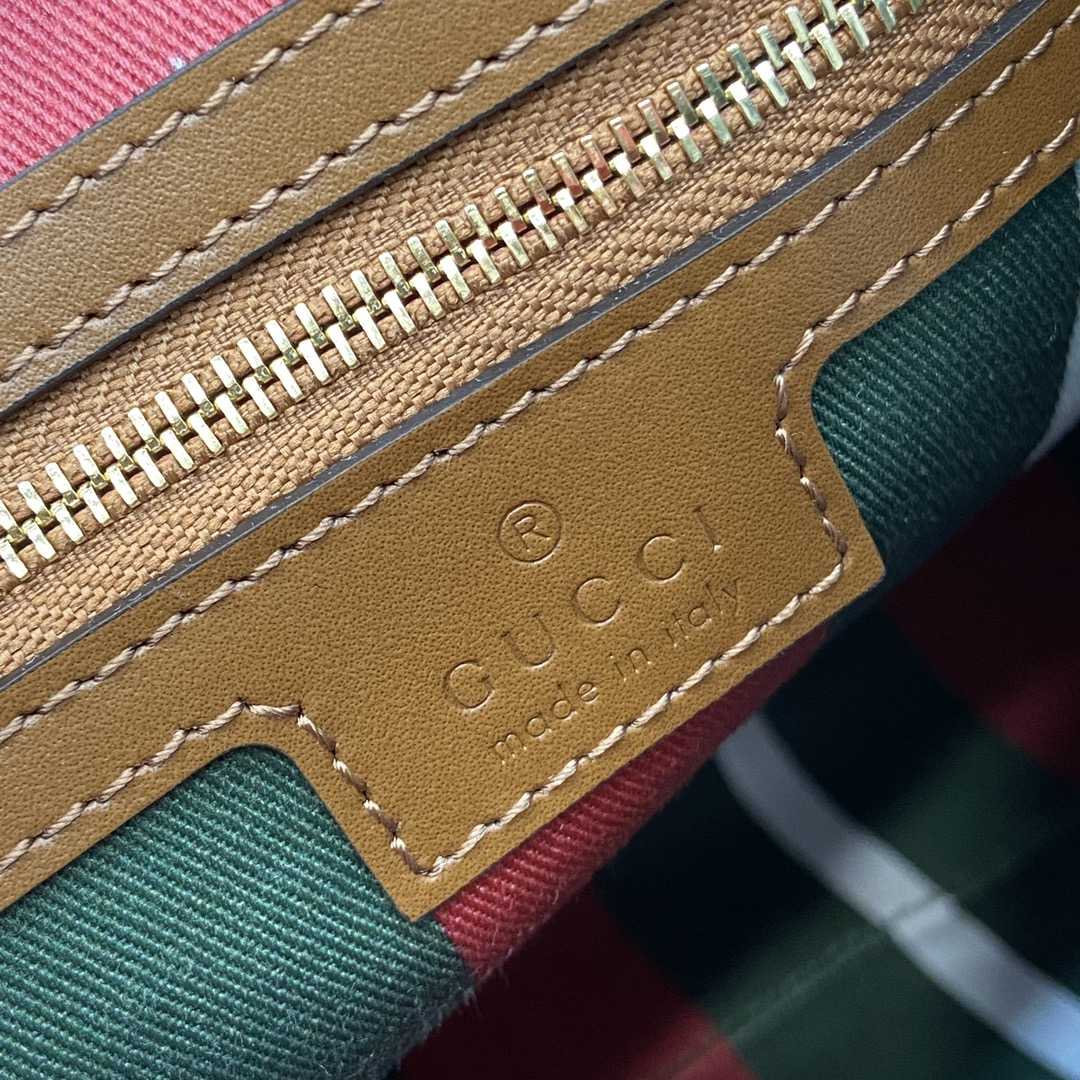 Gucci GG Emblem Large Shoulder Bag - PerfectKickZ