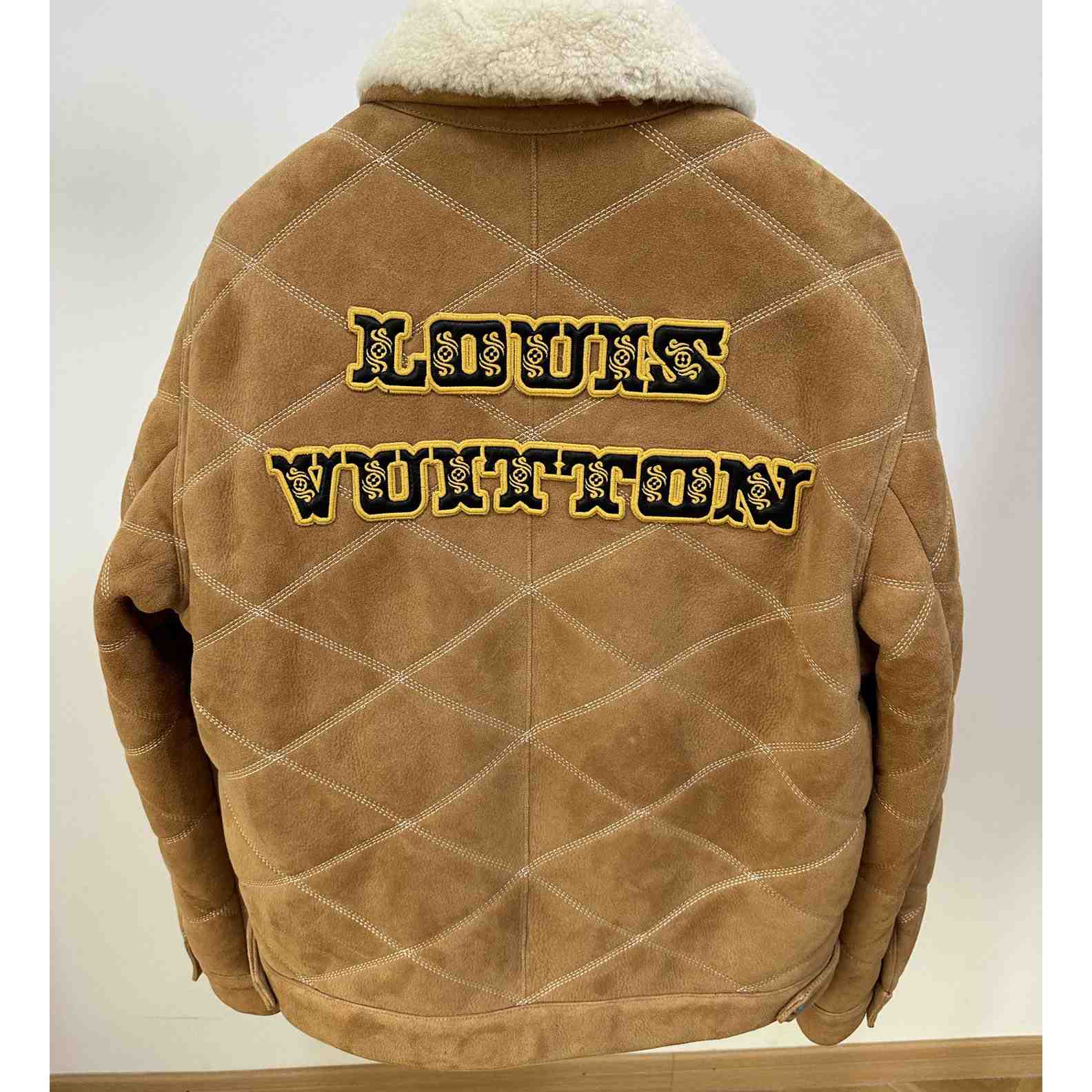Louis Vuitton Embroidered Shearling Workwear Blouson   1AFXIM - PerfectKickZ