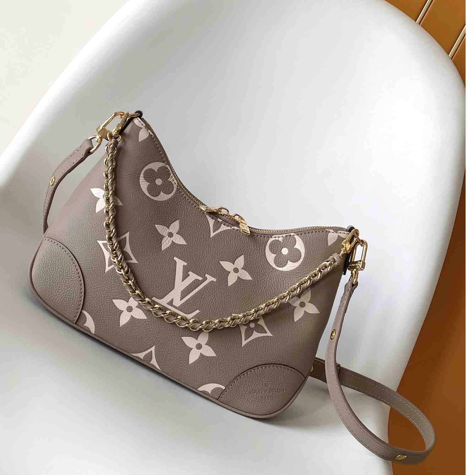 Louis Vuitton Boulogne  M13224 - PerfectKickZ