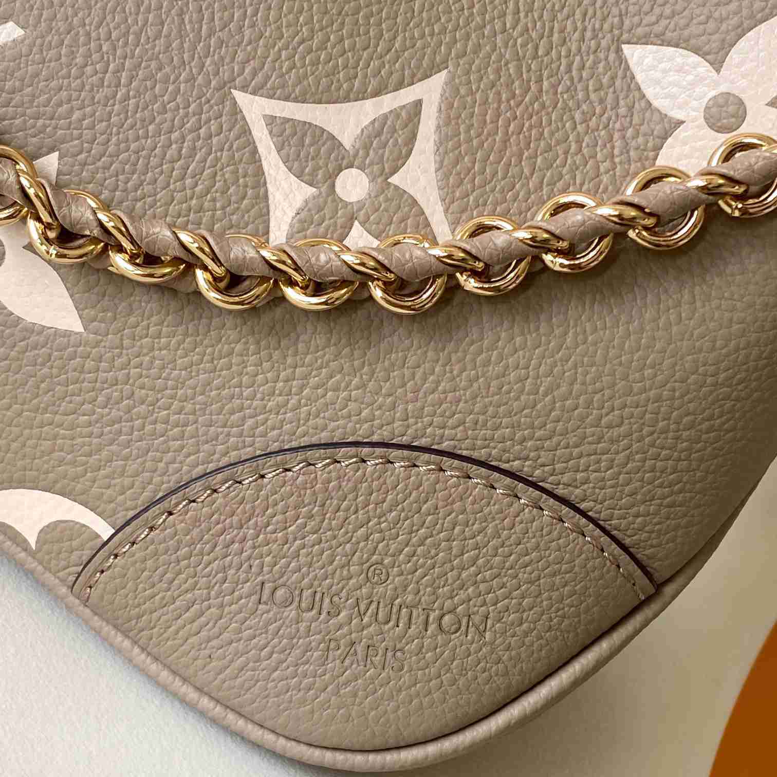 Louis Vuitton Boulogne  M13224 - PerfectKickZ