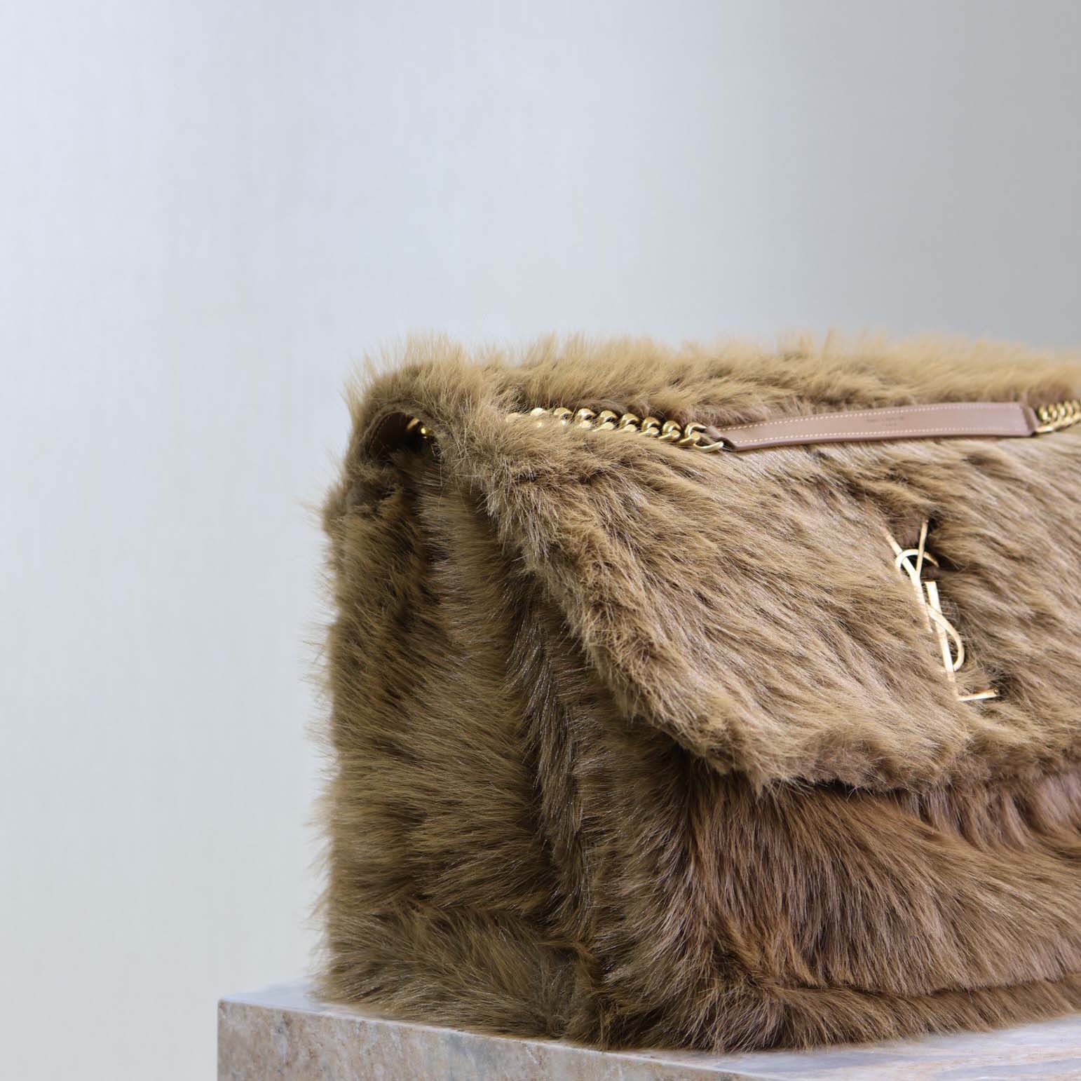 Saint Laurent Niki Oversized Soft Bag  (47×34×16cm) - 