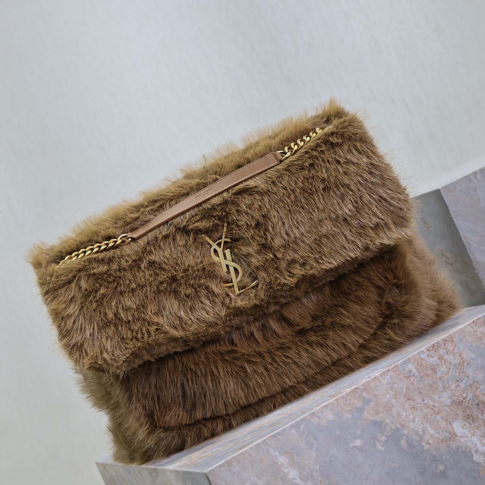 Saint Laurent Niki Oversized Soft Bag  (47×34×16cm) - 