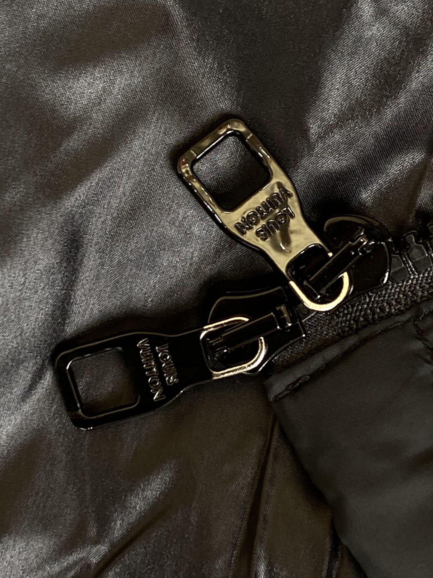 Louis Vuitton Down Blouson - 
