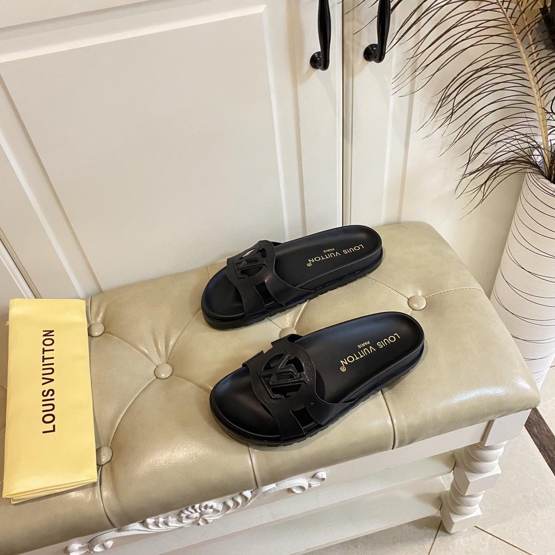 Louis Vuitton LV Isola Flat Comfort Mule   1ACPCI - PerfectKickZ