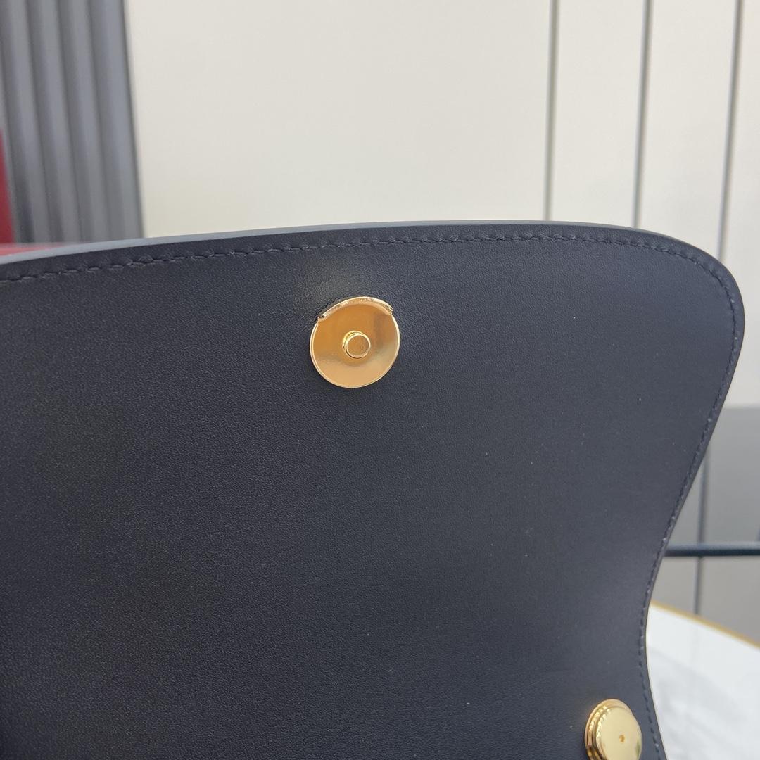 Gucci Blondie Mini Shoulder Bag - PerfectKickZ