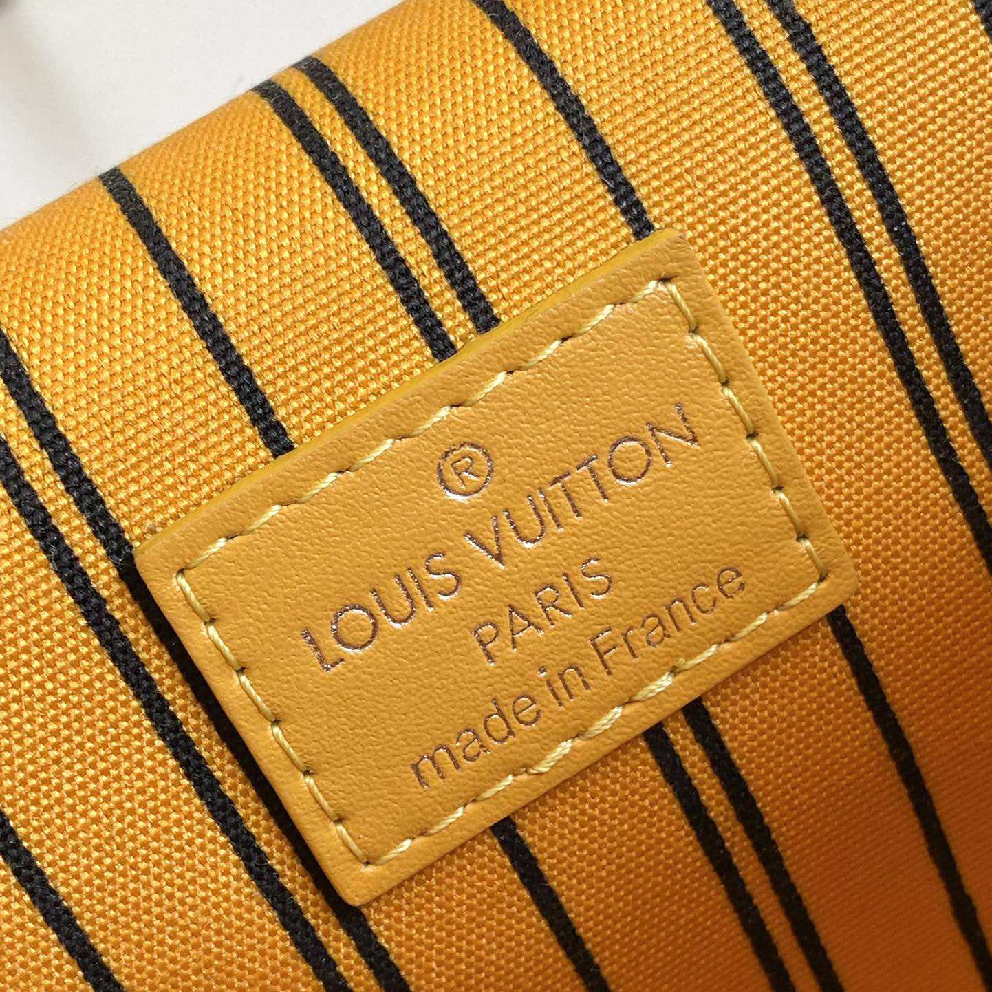 Louis Vuitton Steamer Wearable Wallet  M12811 - PerfectKickZ