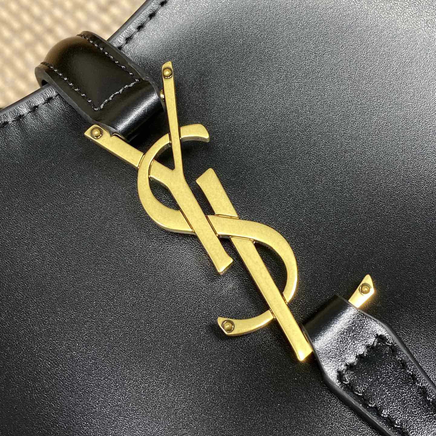 Saint Laurent Le 37 In Shiny Leather - PerfectKickZ