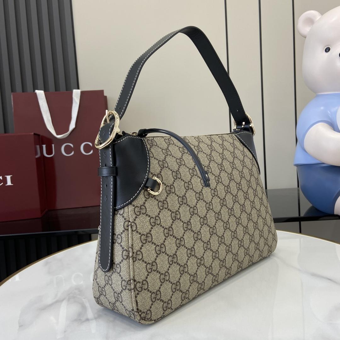 Gucci GG Emblem Medium Shoulder Bag - PerfectKickZ