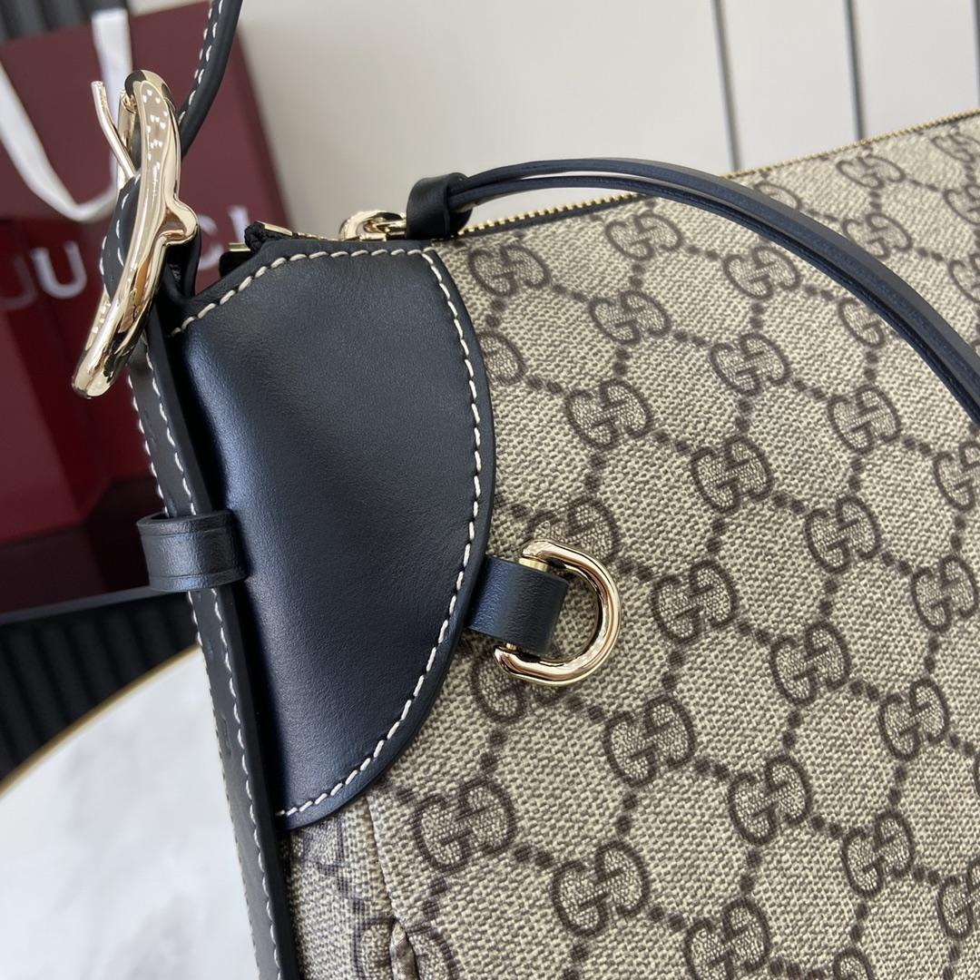 Gucci GG Emblem Medium Shoulder Bag - PerfectKickZ