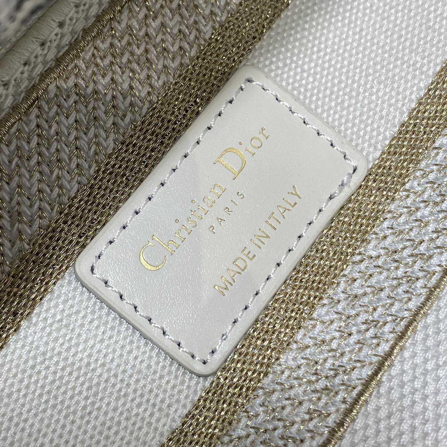 Dior Dioramour Medium Lady D-Lite Bag - PerfectKickZ