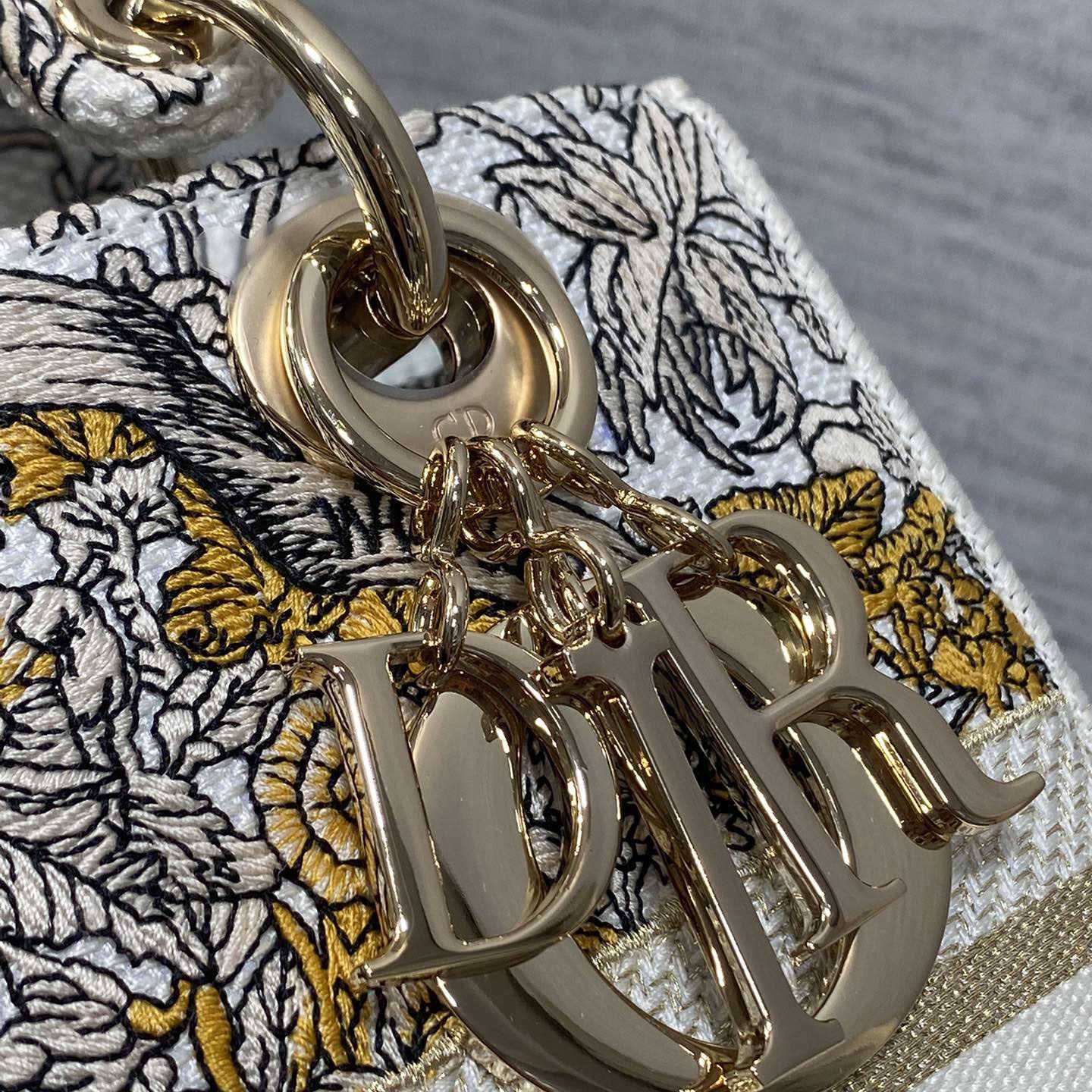 Dior Dioramour Medium Lady D-Lite Bag - PerfectKickZ