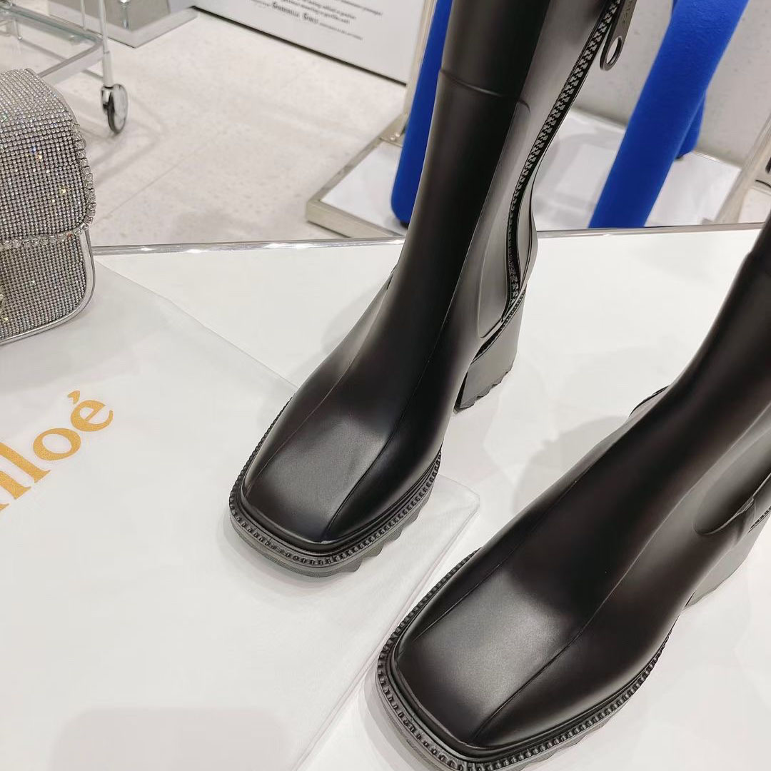 Chloe Debossed-logo Chunky Boots - PerfectKickZ